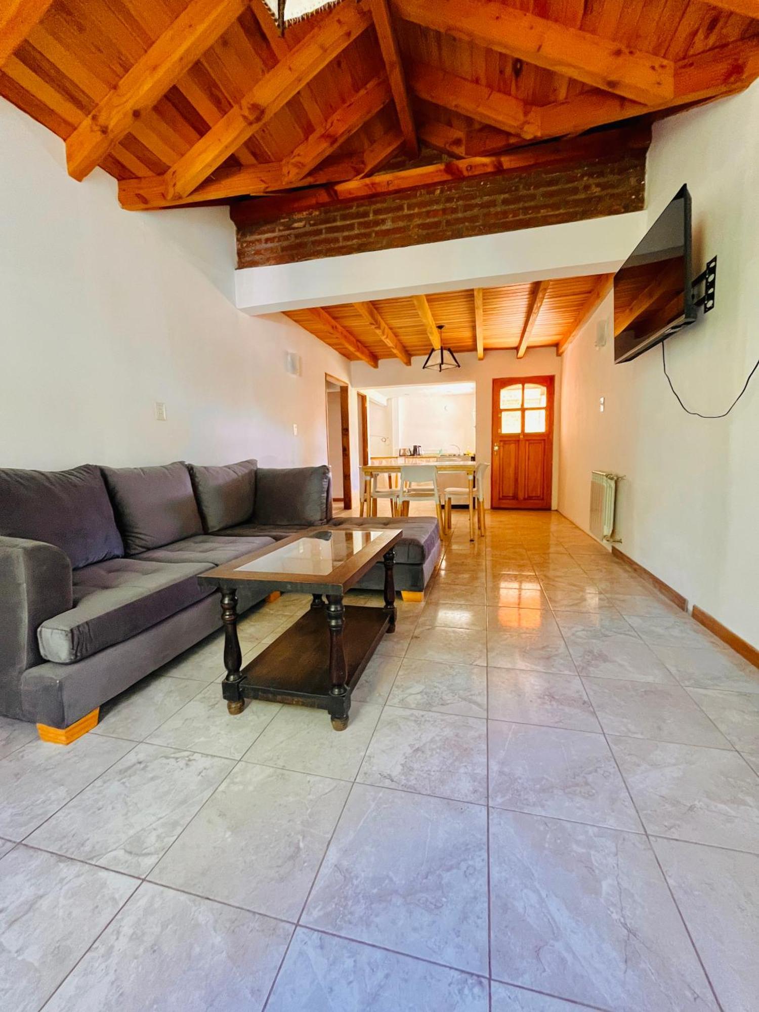 Reinamora 3 Apartment